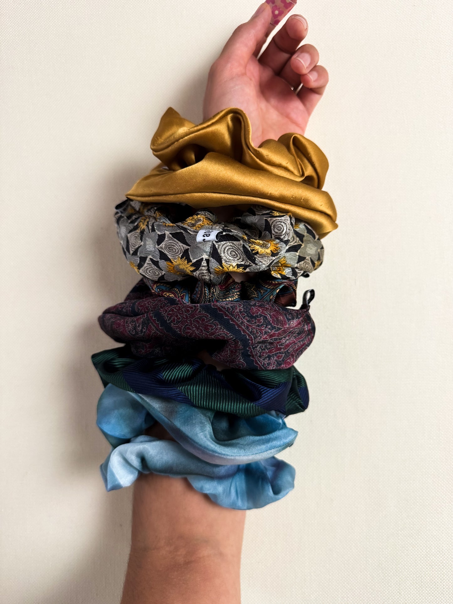 Scrunchie - green & blue stripes