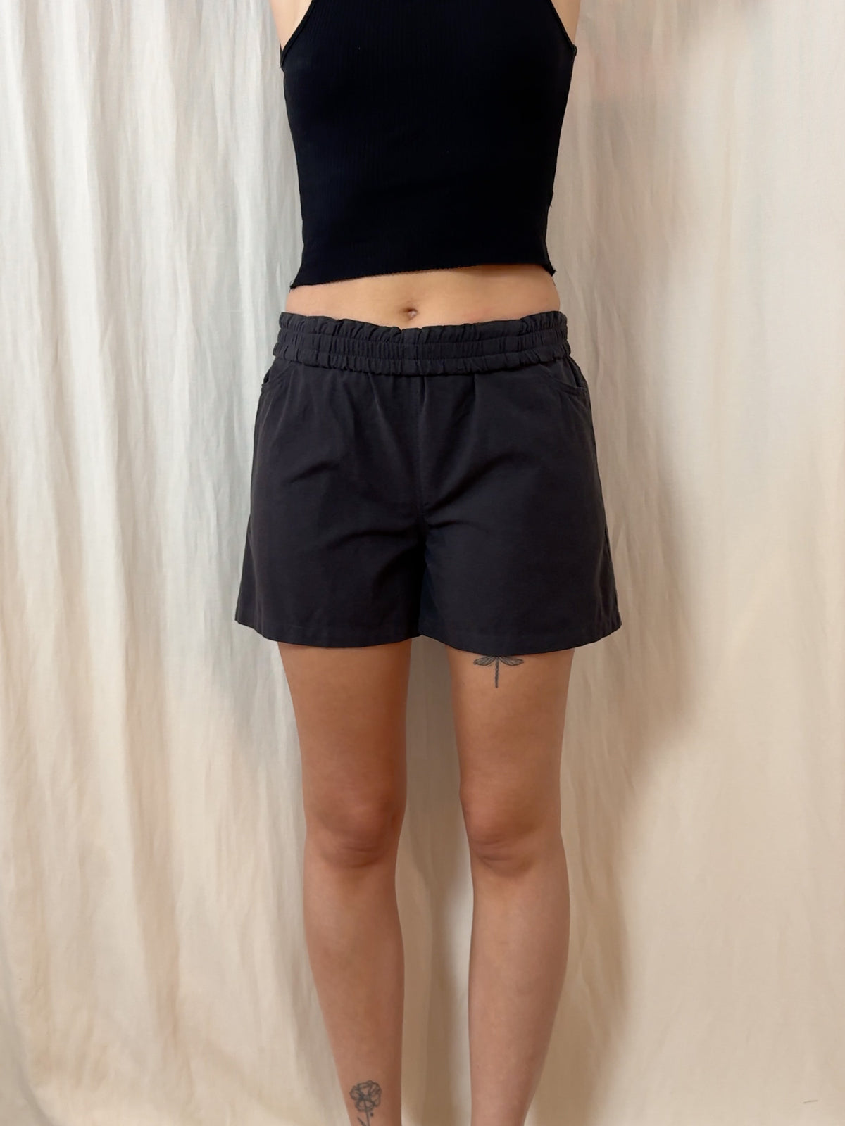Shorts in black