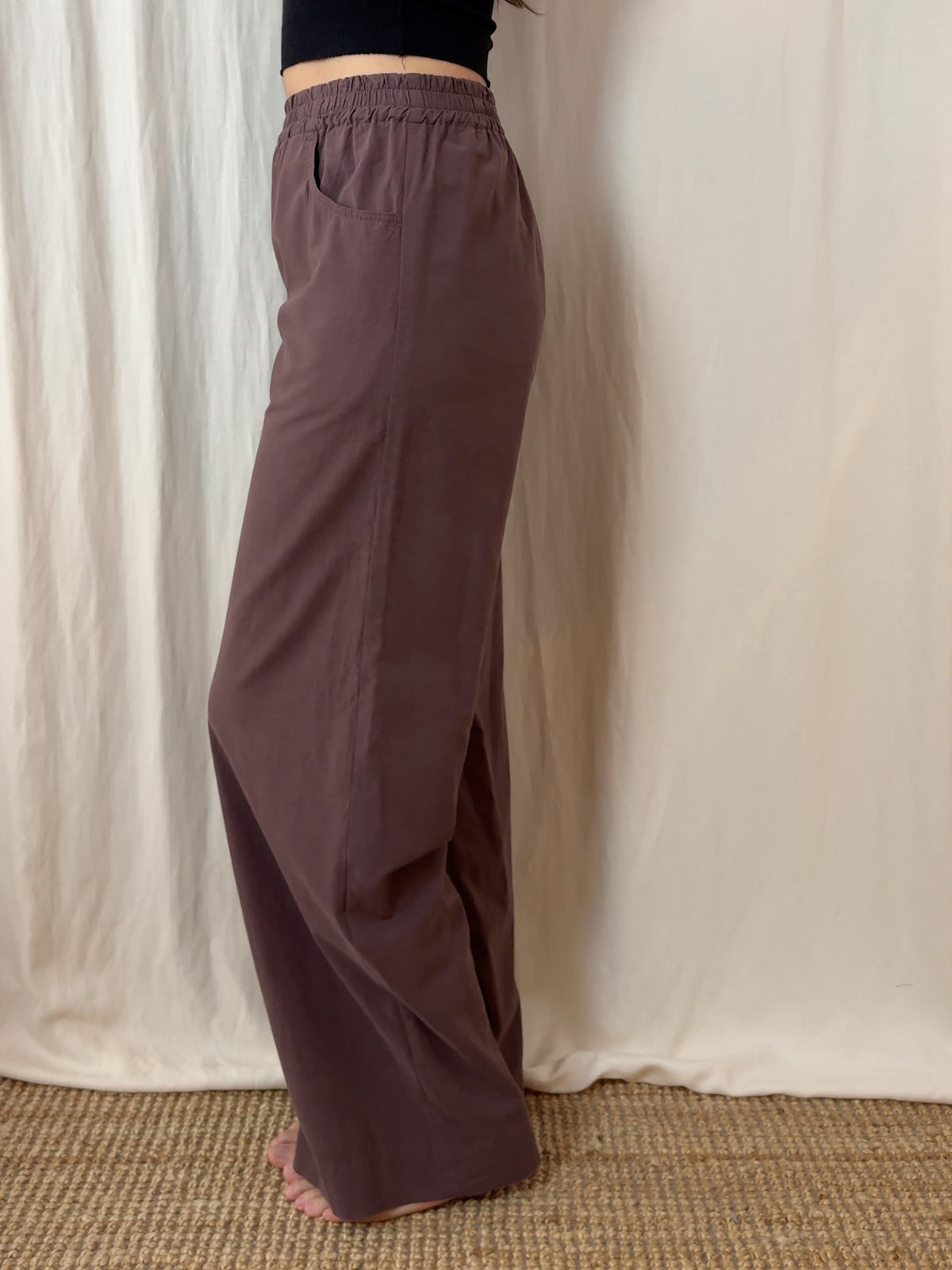 Wide leg trousers in plain brown
