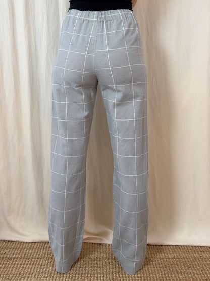 Straight trousers in light grey checks flannel