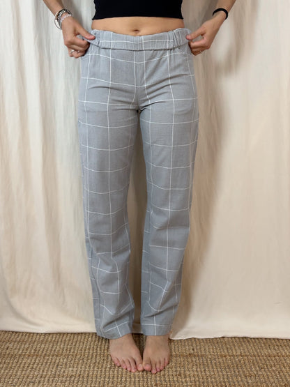 Straight trousers in light grey checks flannel