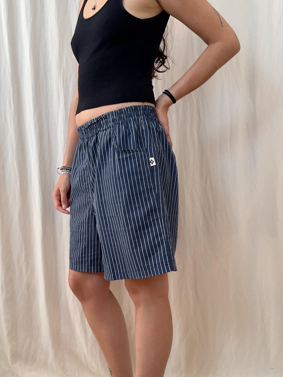Shorts in pinstriped dark blue