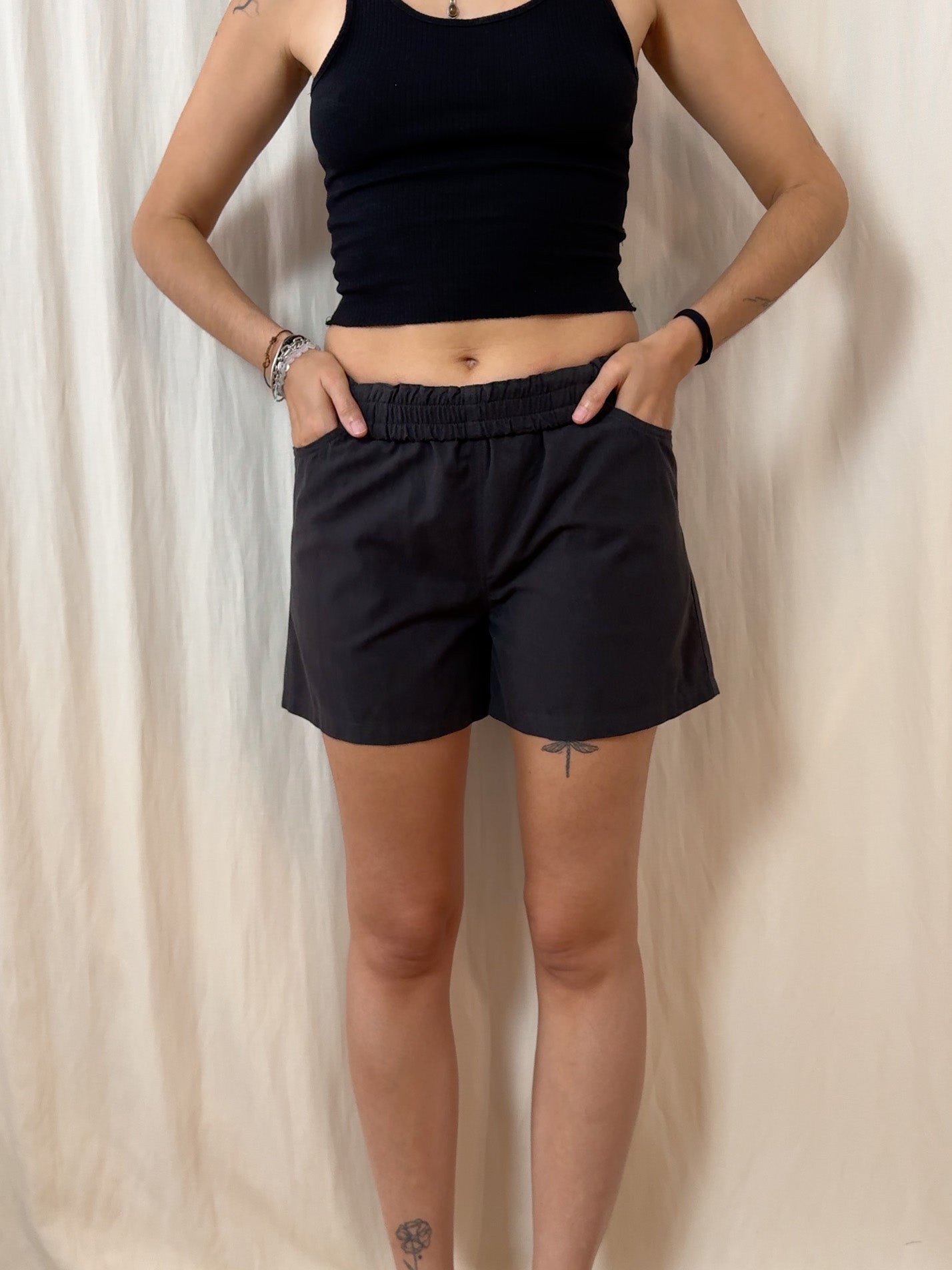 Shorts in black