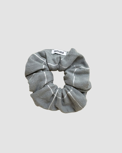 Scrunchie - grey checks