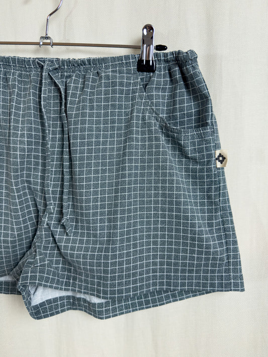 Drawstring shorts in grey checks short length