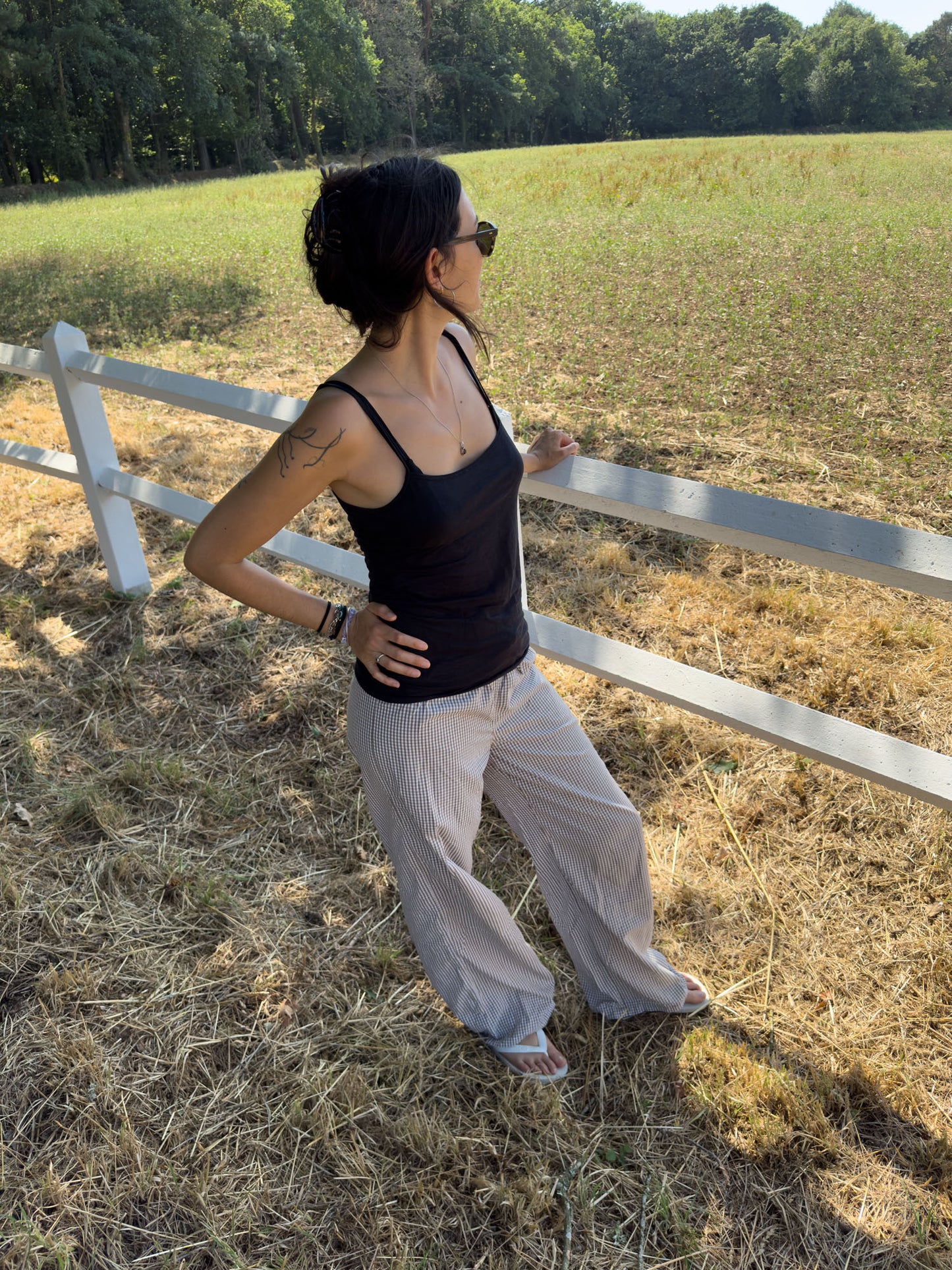 Drawstring trousers in brown small vichy