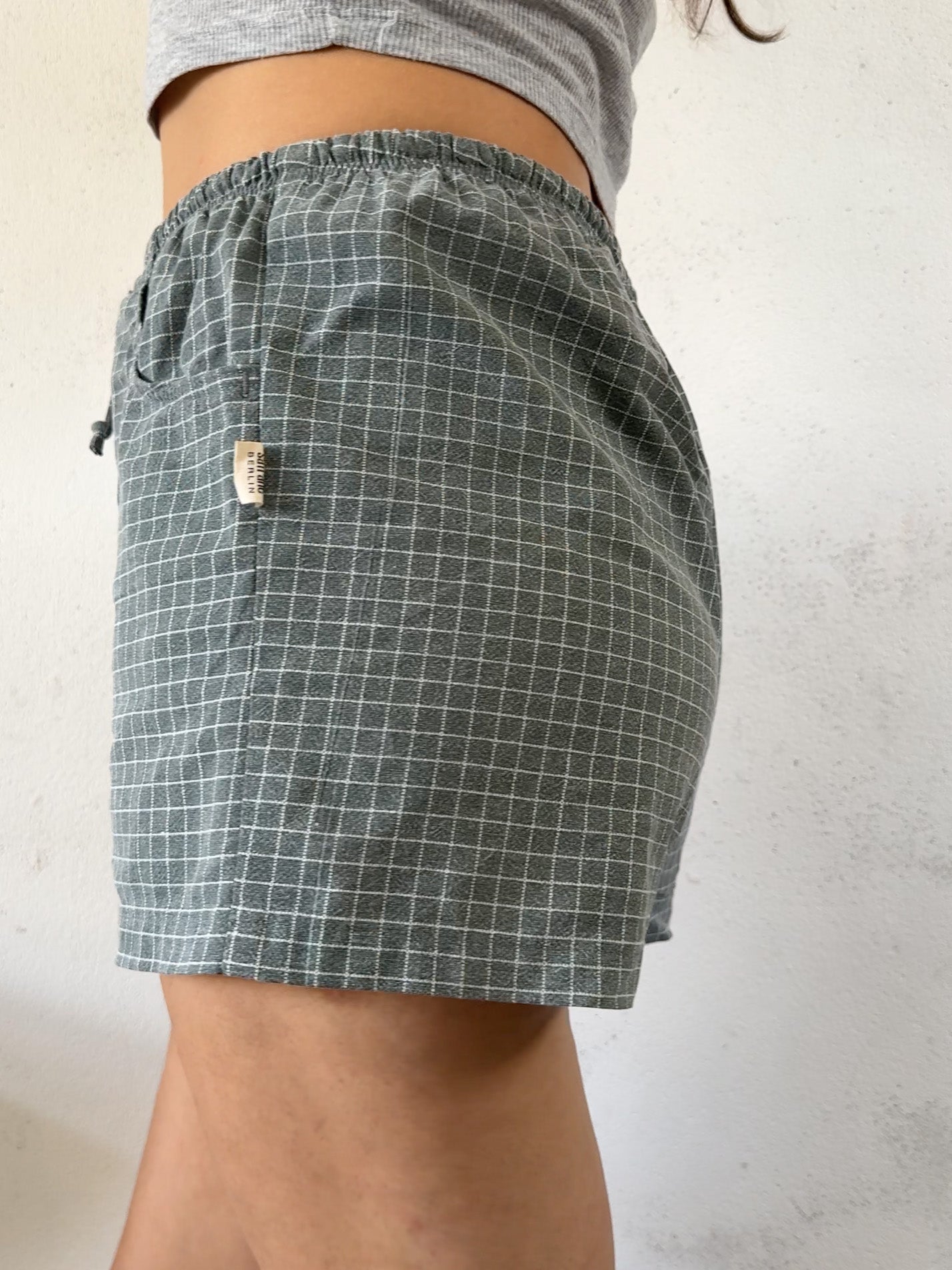 Drawstring shorts in grey checks short length