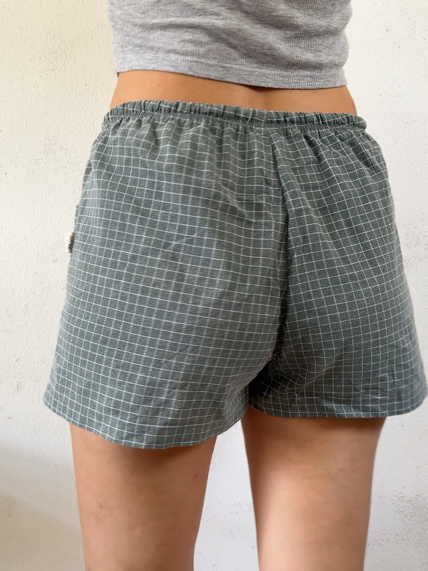 Drawstring shorts in grey checks short length