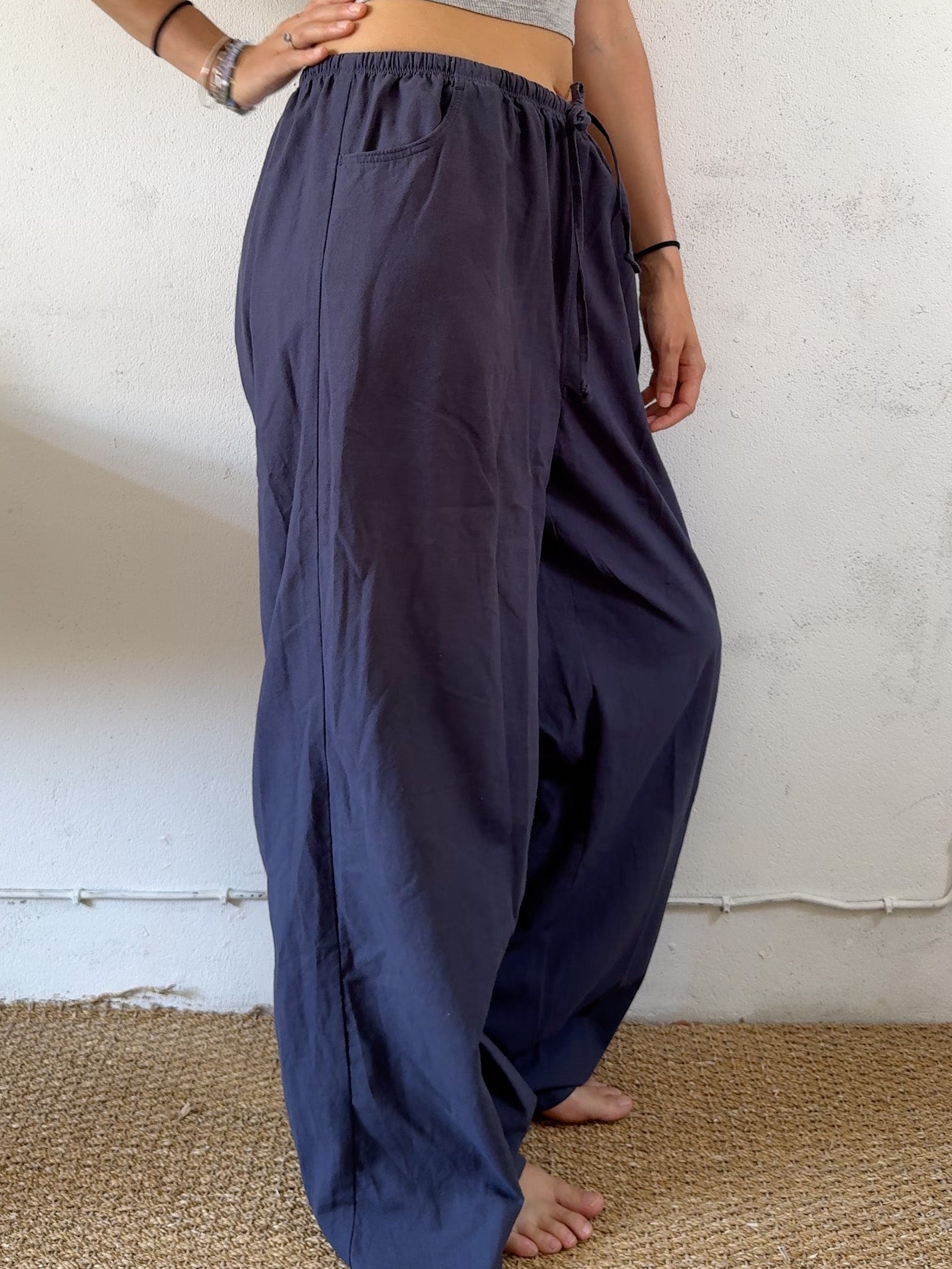 Drawstring trousers in dark blue plain