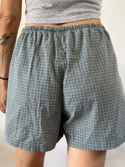 Drawstring shorts in grey checks mid length