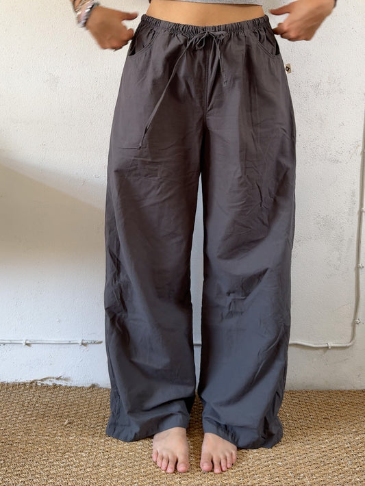 Drawstring trousers in dark grey plain