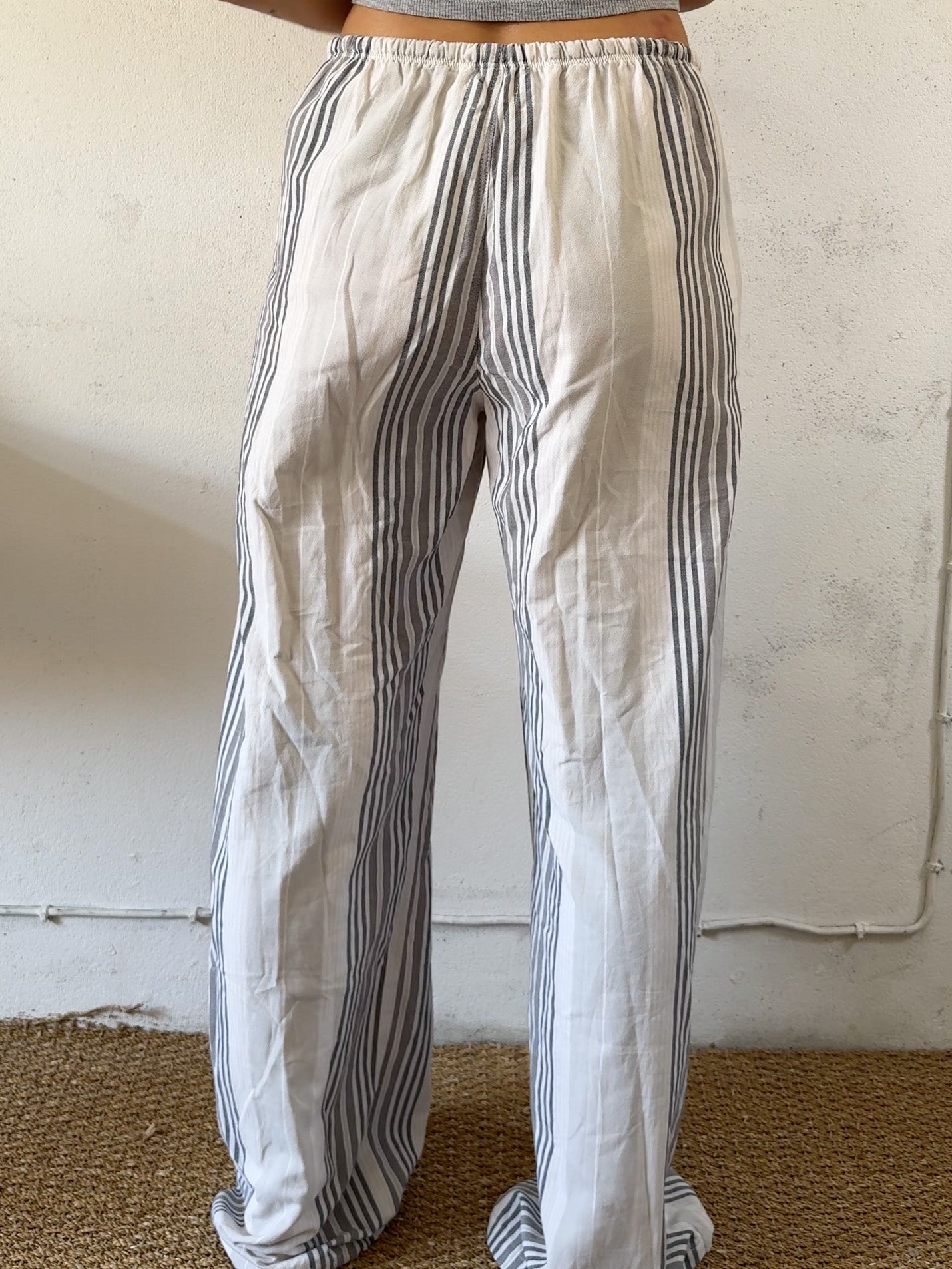 Drawstring trousers in beige stripes
