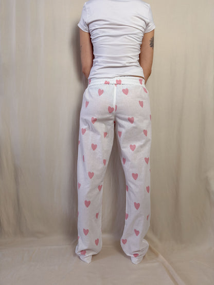 straight trousers in white with pink hearts