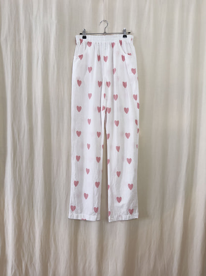 straight trousers in white with pink hearts