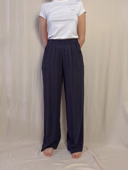 Wide leg trousers in black