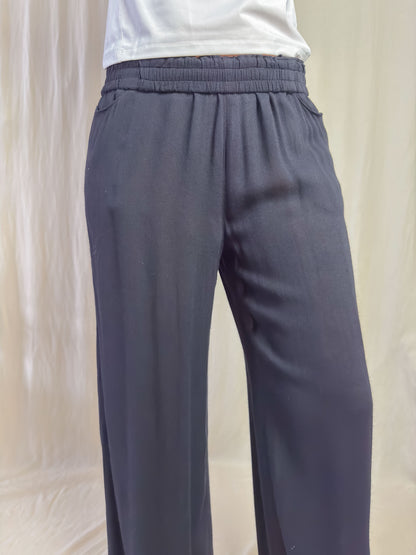 Wide leg trousers in black