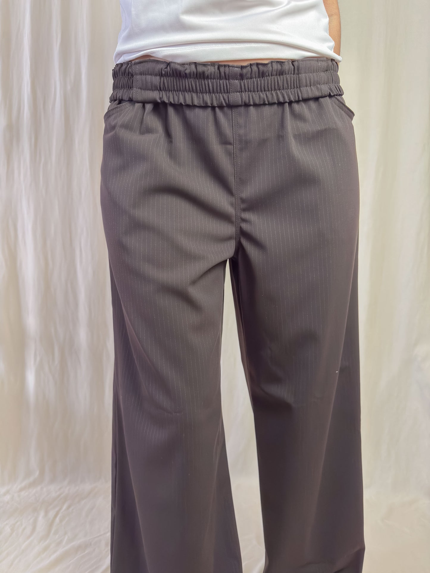 Wide leg trousers in brown pinstripe