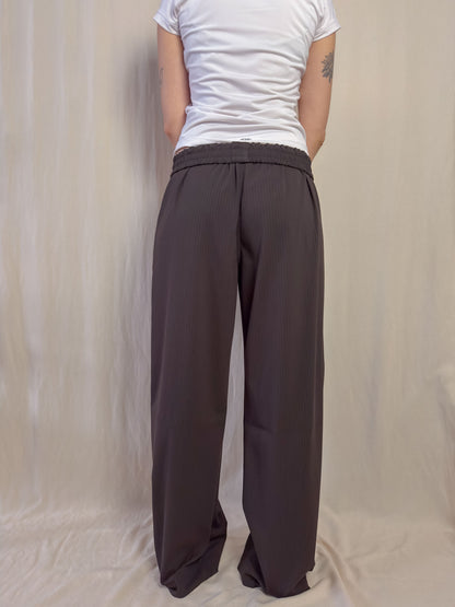 Wide leg trousers in brown pinstripe