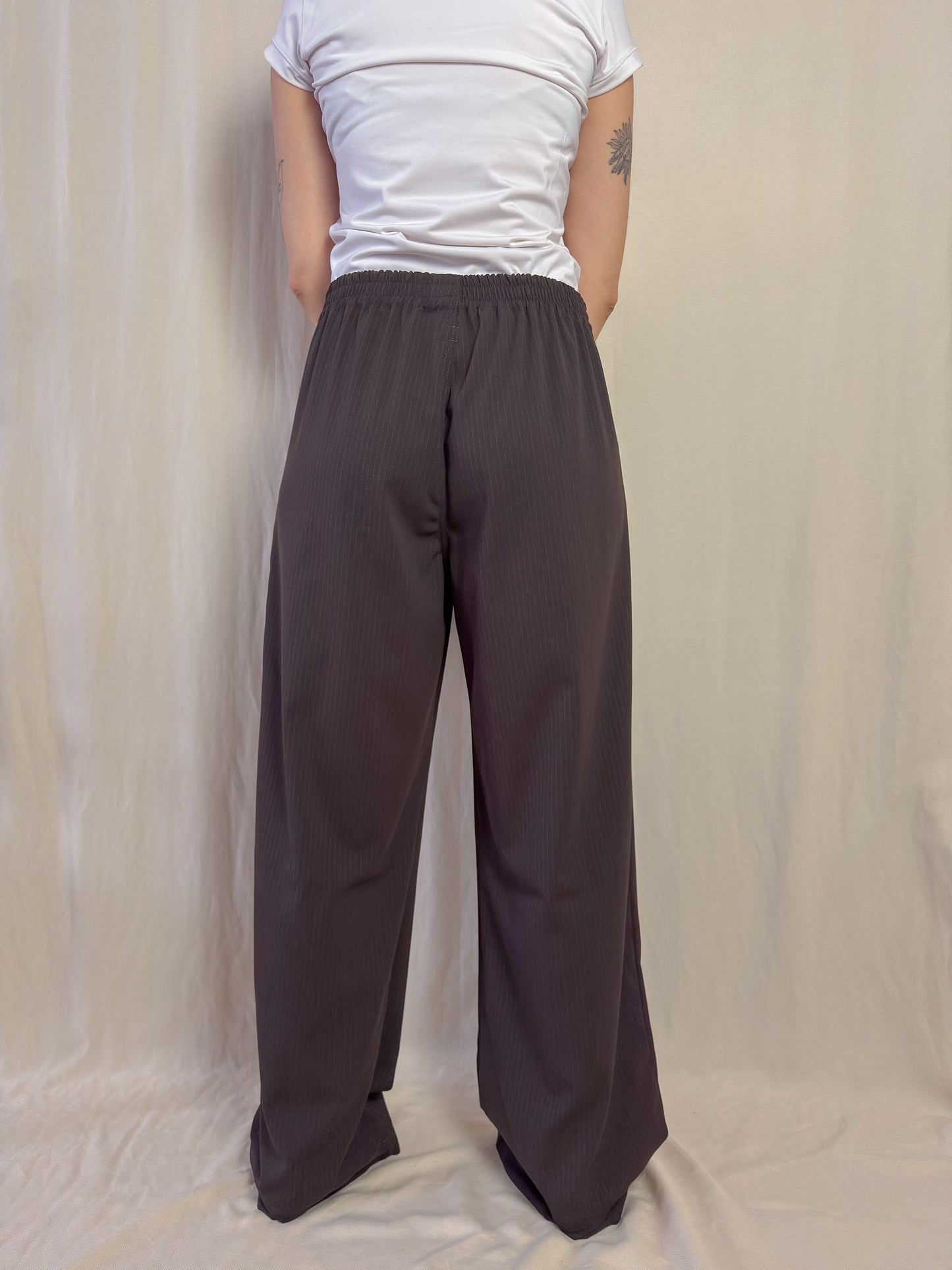 Wide leg trousers in brown pinstripe