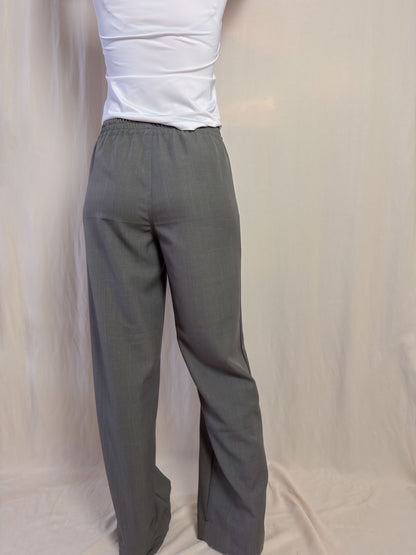 Wide leg trousers in grey