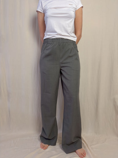 Wide leg trousers in grey