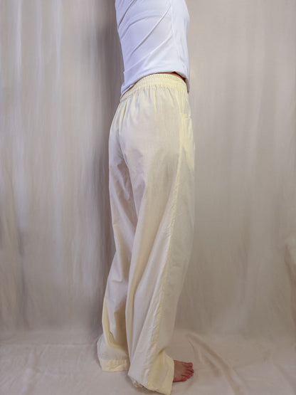 Wide leg trousers in pale yellow