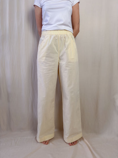 Wide leg trousers in pale yellow