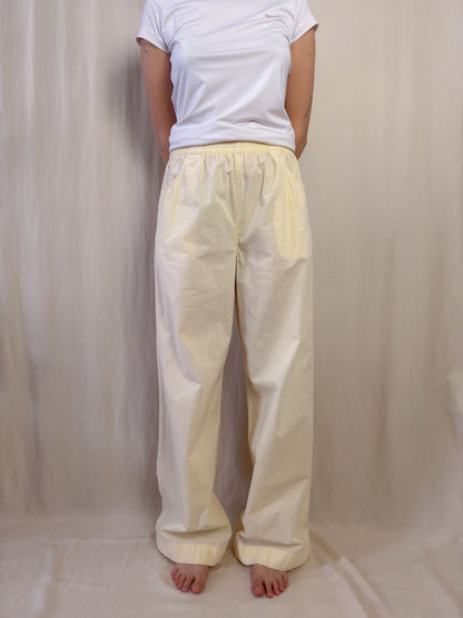 Wide leg trousers in pale yellow