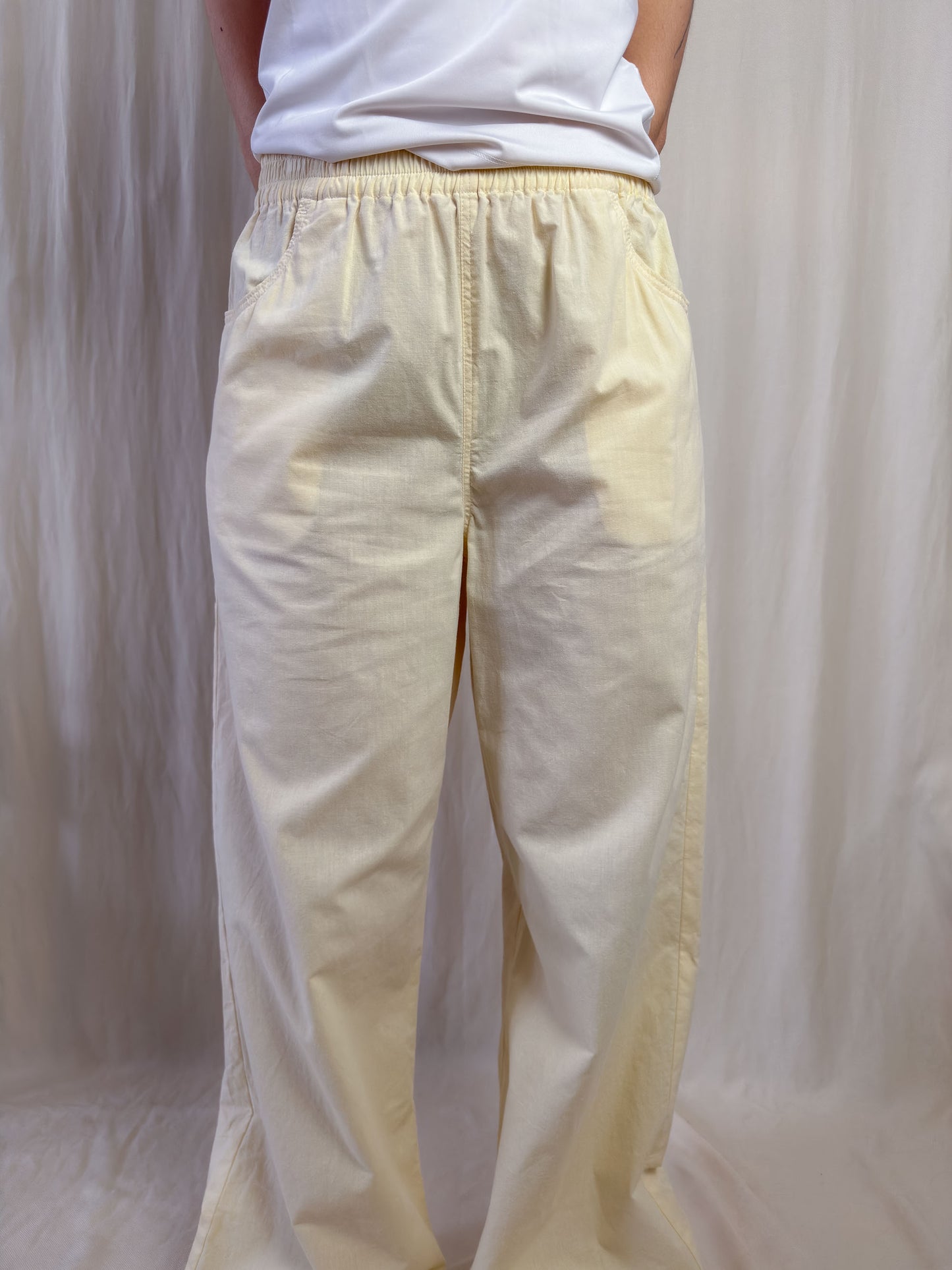 Wide leg trousers in pale yellow