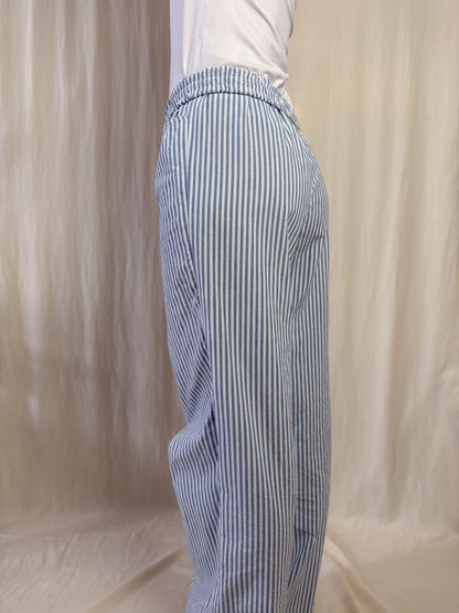 Wide leg trousers in blue strippes