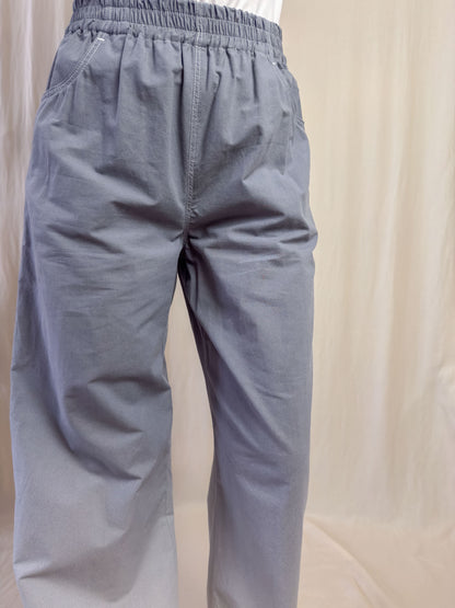 Wide leg trousers in gradient grey to white