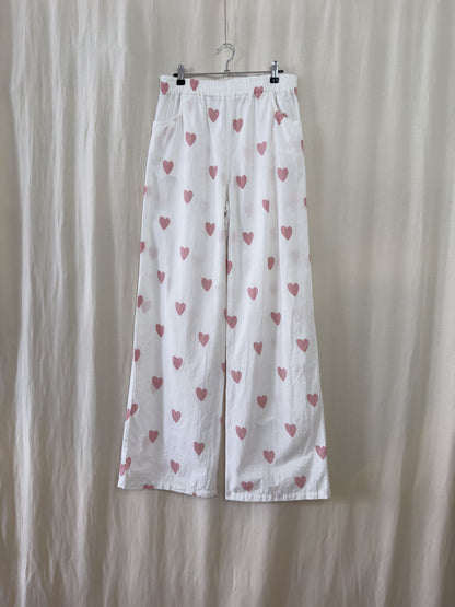 Wide leg trousers in white with pink hearts