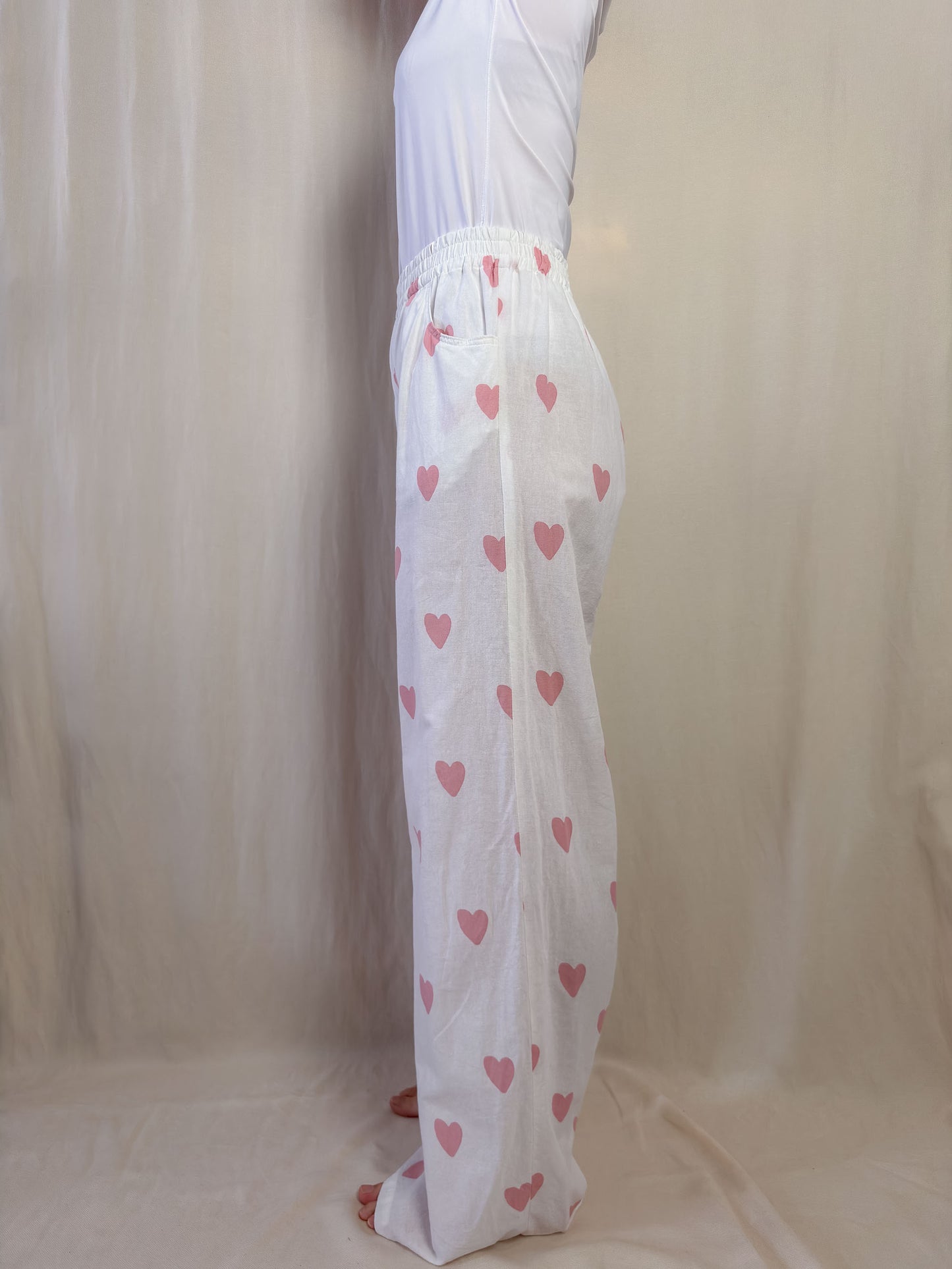 Wide leg trousers in white with pink hearts