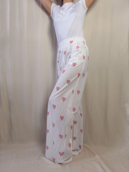 Wide leg trousers in white with pink hearts